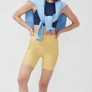 Outdoor Voices NWT Women's Warmup 7" Athletic Shorts  Buttermilk Yellow Size XS